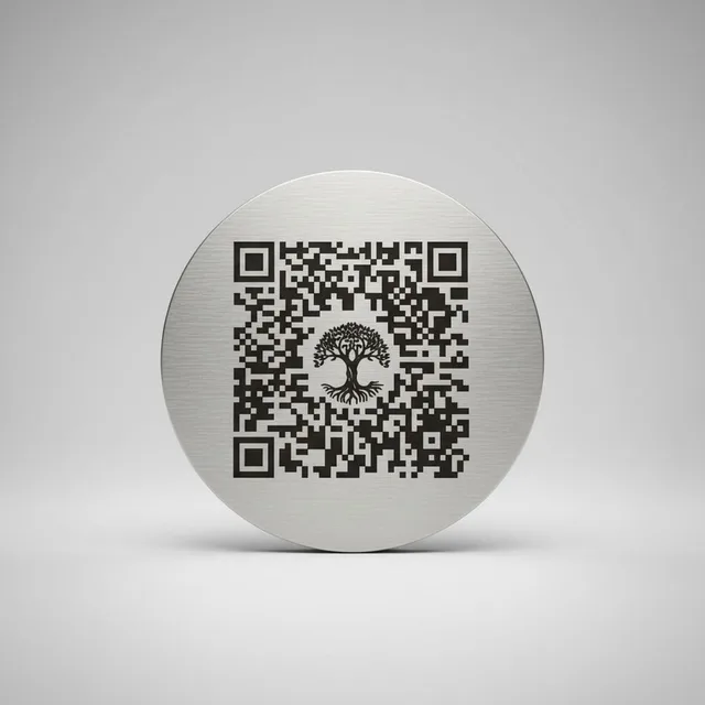 QR-Code-Plakette mit Lebensbaum für Grabstein